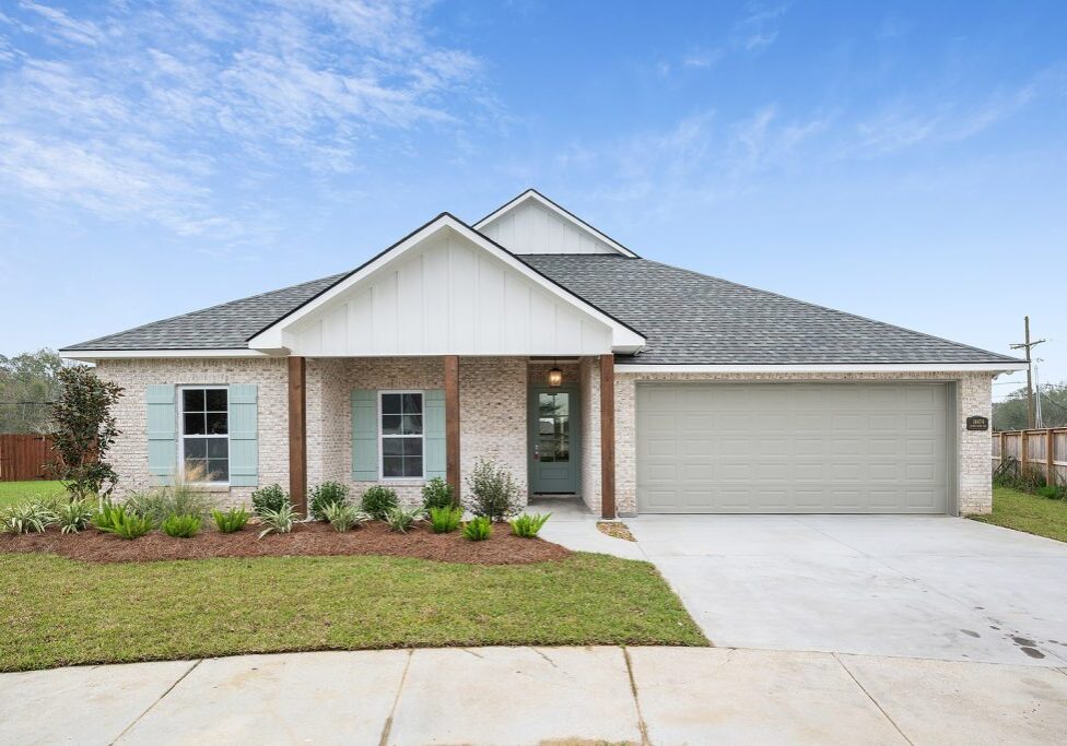 New build 4 bedrooms and 2 baths with 2,024 sq. ft | Front house